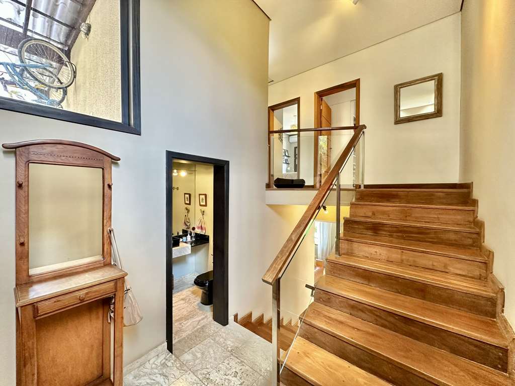 Casa com 3 suítes, amplo salão inferior e varanda gourmet c/ jacuzzi, foto 7 de 64