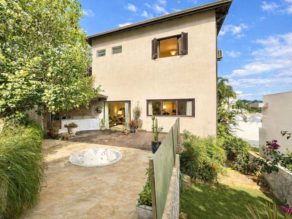 Casa com 3 suítes, amplo salão inferior e varanda gourmet c/ jacuzzi, foto 24 de 64