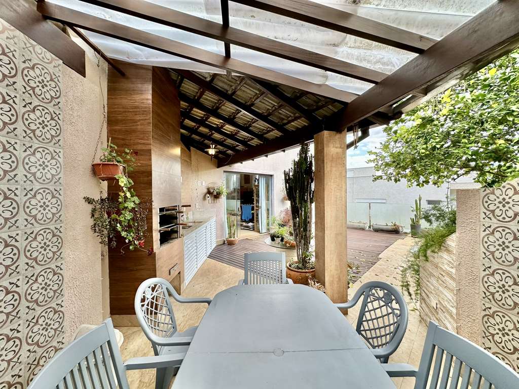 Casa com 3 suítes, amplo salão inferior e varanda gourmet c/ jacuzzi, foto 28 de 64