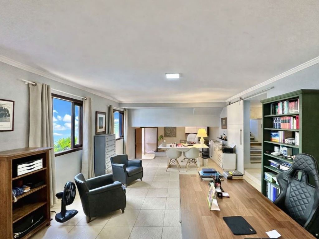 Casa com 3 suítes, amplo salão inferior e varanda gourmet c/ jacuzzi, foto 34 de 64