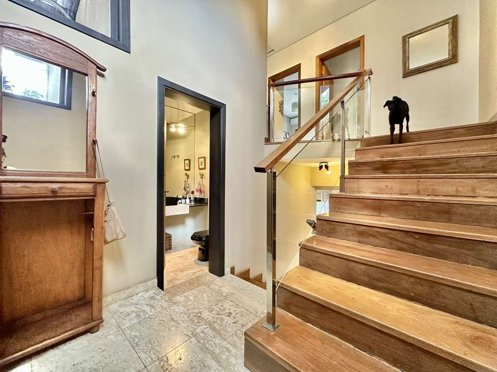 Casa com 3 suítes, amplo salão inferior e varanda gourmet c/ jacuzzi, foto 38 de 64