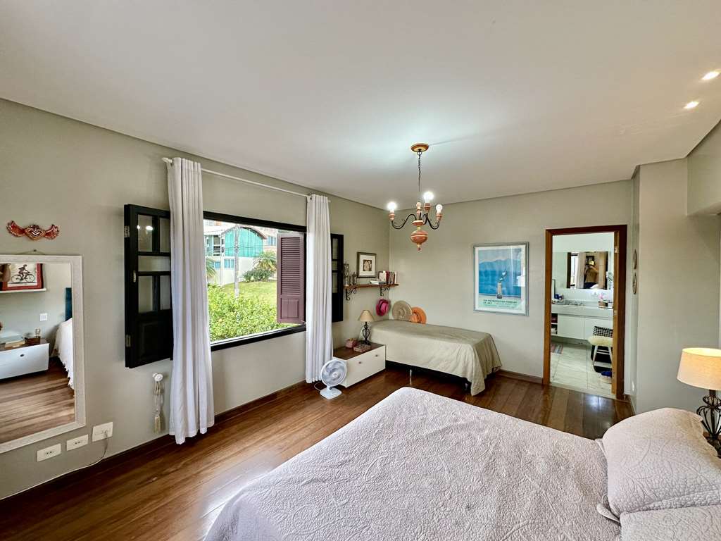 Casa com 3 suítes, amplo salão inferior e varanda gourmet c/ jacuzzi, foto 42 de 64