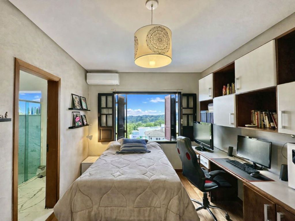 Casa com 3 suítes, amplo salão inferior e varanda gourmet c/ jacuzzi, foto 48 de 64