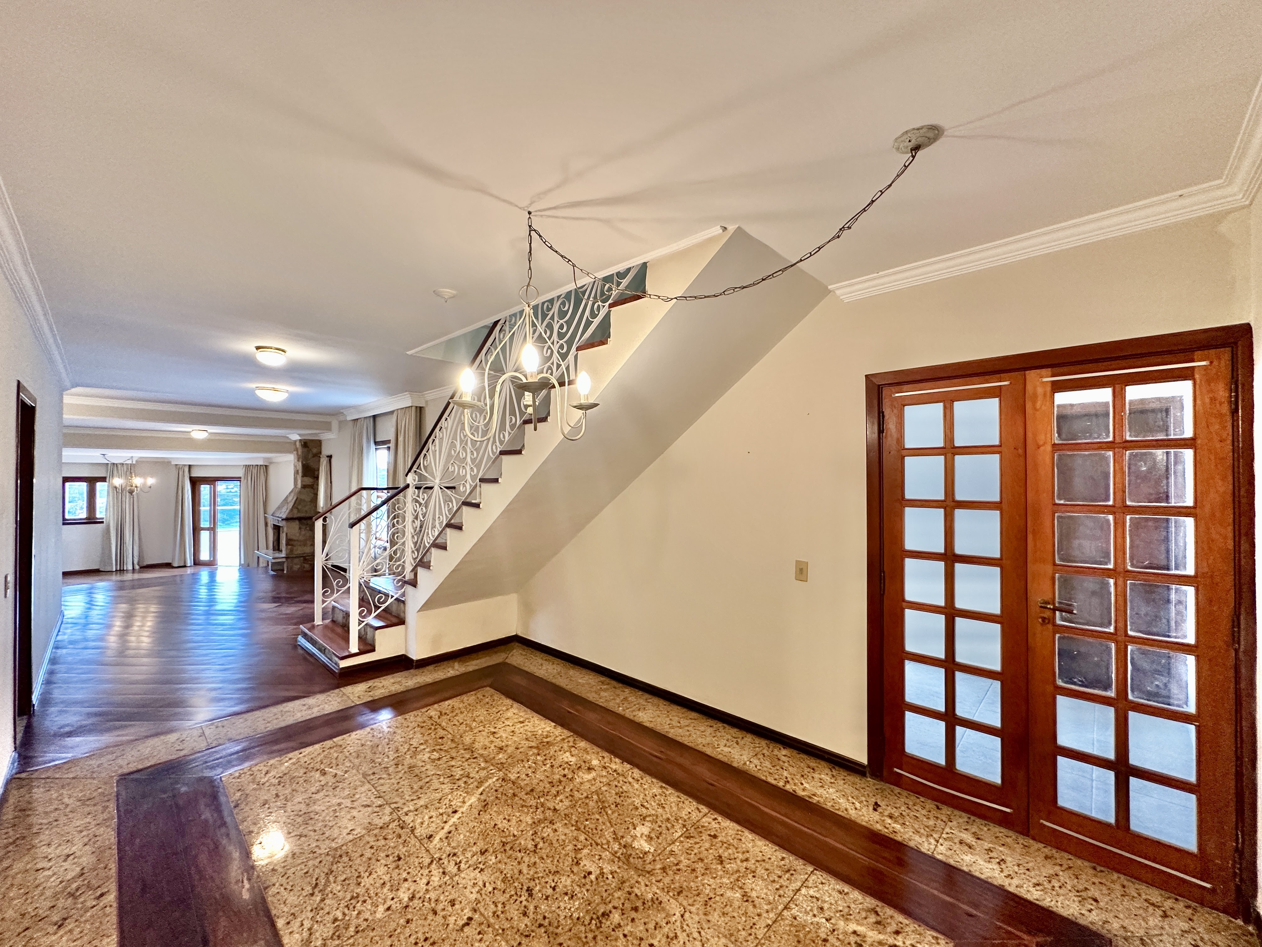 Casa com 4 dormitórios / 2 suítes / piscina por 1.600.000,00, foto 28 de 65