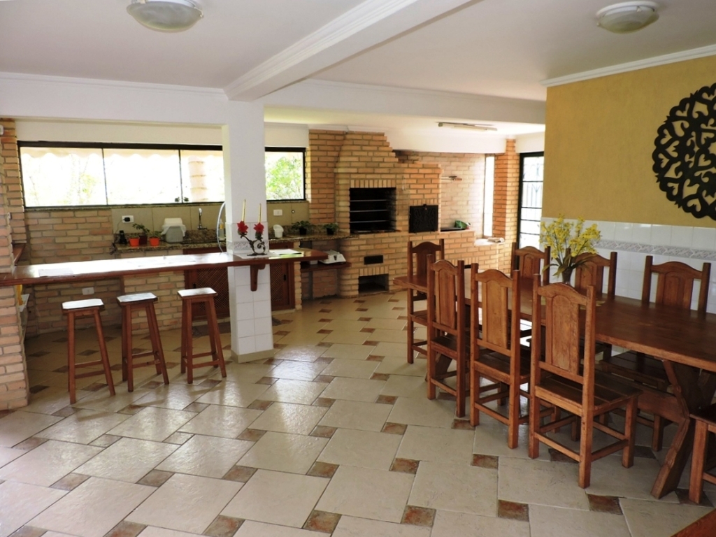 Casa com 5 dormitórios / sendo 3 suítes na Granja Viana por 1.690.000,00, foto 7 de 28