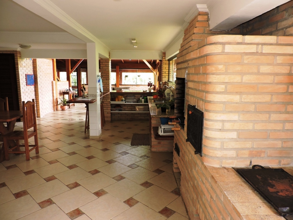 Casa com 5 dormitórios / sendo 3 suítes na Granja Viana por 1.690.000,00, foto 9 de 28