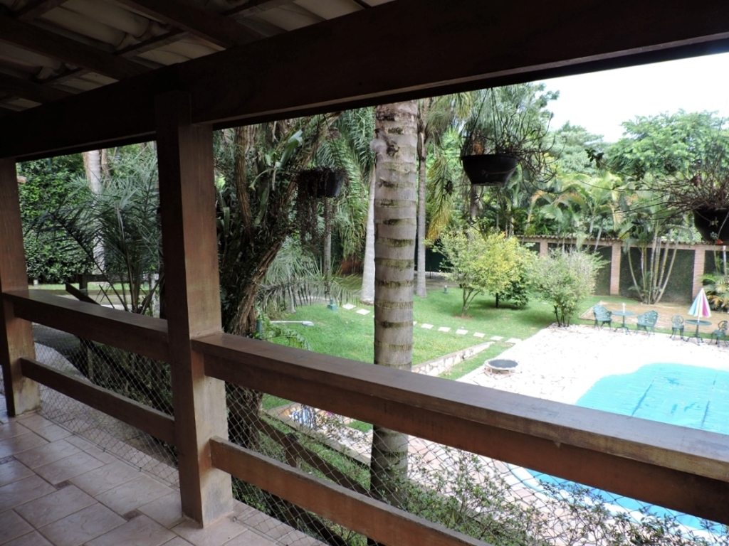 Casa com 5 dormitórios / sendo 3 suítes na Granja Viana por 1.690.000,00, foto 23 de 28