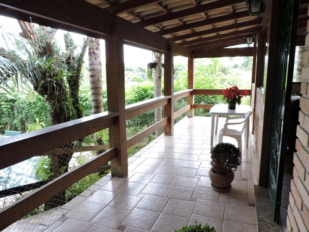 Casa com 5 dormitórios / sendo 3 suítes na Granja Viana por 1.690.000,00, foto 24 de 28