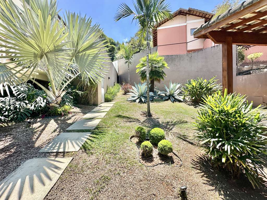 Casa impecável com 4 dormitórios / 3 suítes na Granja Viana, foto 8 de 53