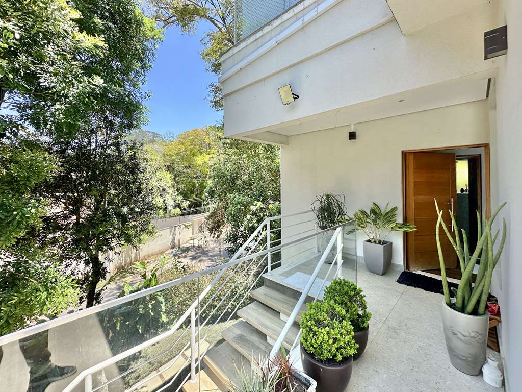 Casa impecável com 4 dormitórios / 3 suítes na Granja Viana, foto 11 de 53