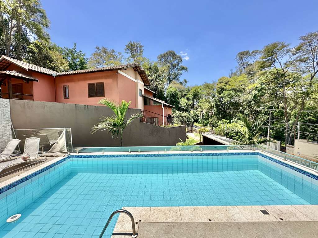 Casa impecável com 4 dormitórios / 3 suítes na Granja Viana, foto 28 de 53