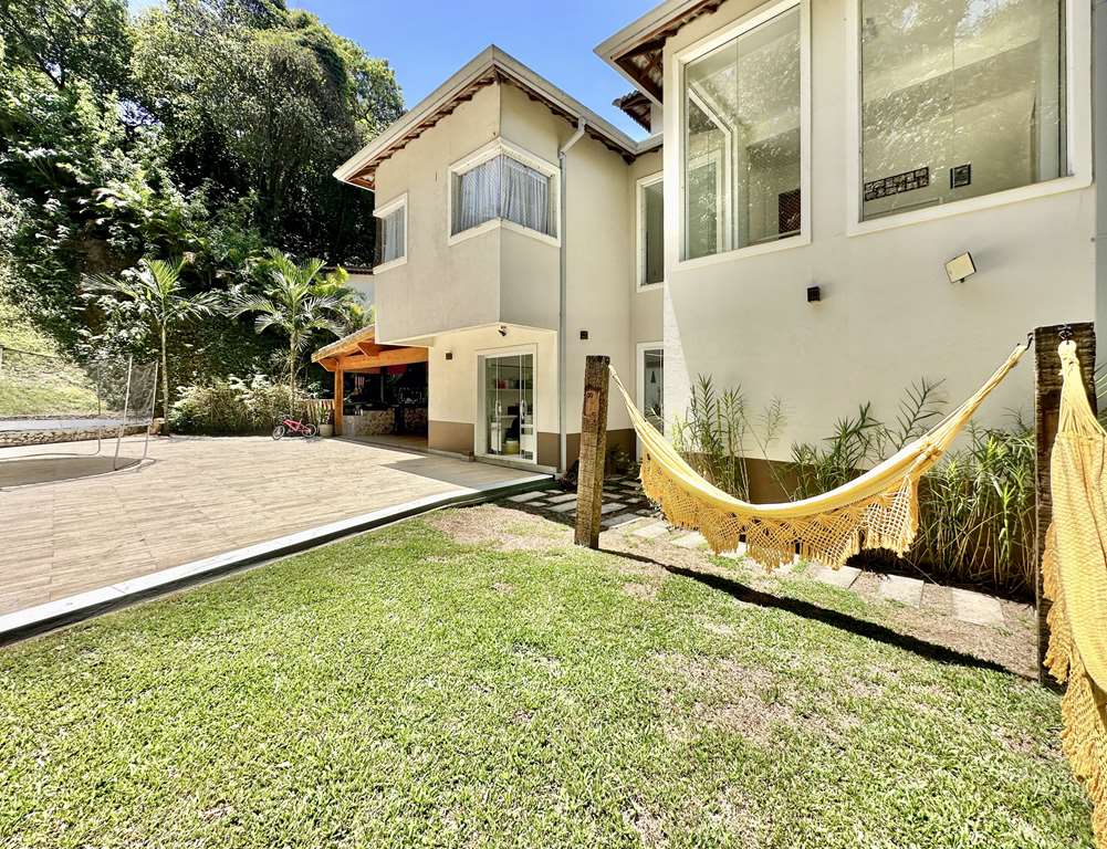 Casa impecável com 4 dormitórios / 3 suítes na Granja Viana, foto 32 de 53