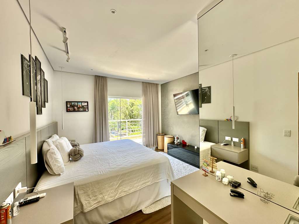 Casa impecável com 4 dormitórios / 3 suítes na Granja Viana, foto 39 de 53
