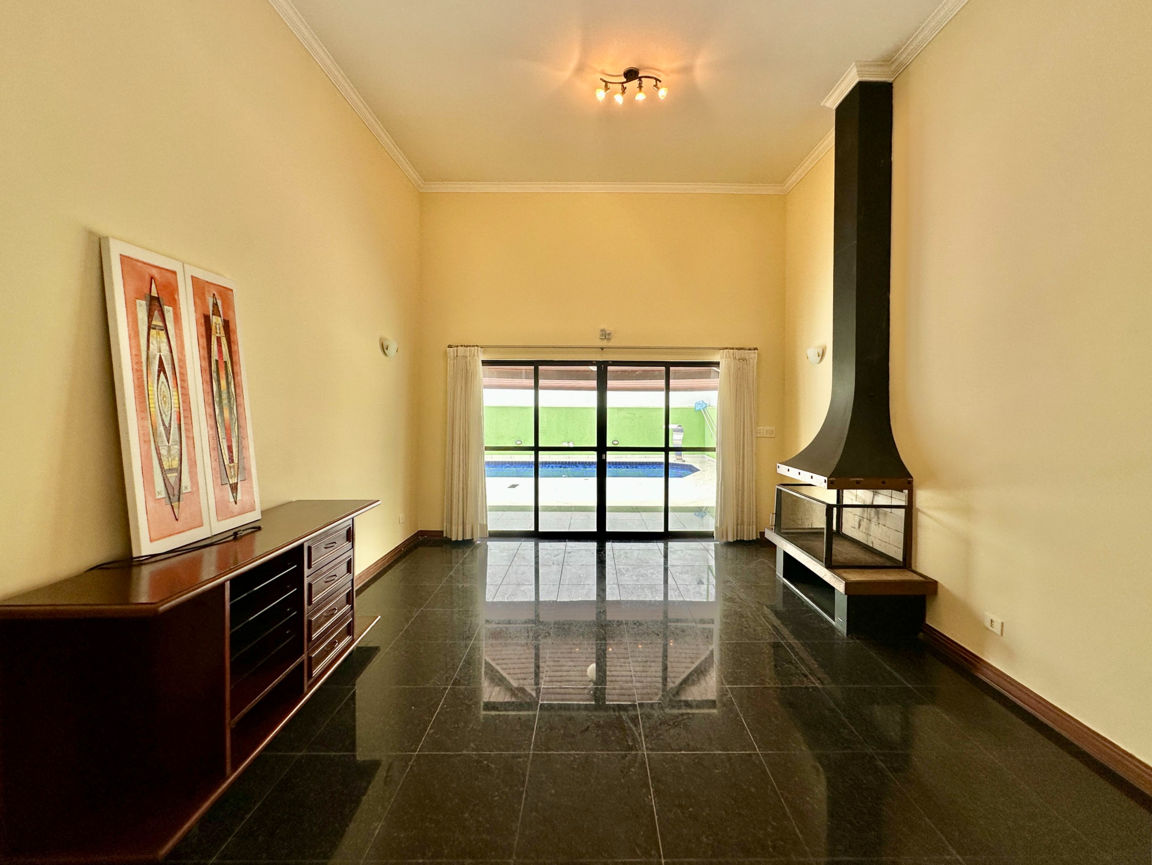Excelente casa com 4 suítes na Granja Viana, foto 3 de 58