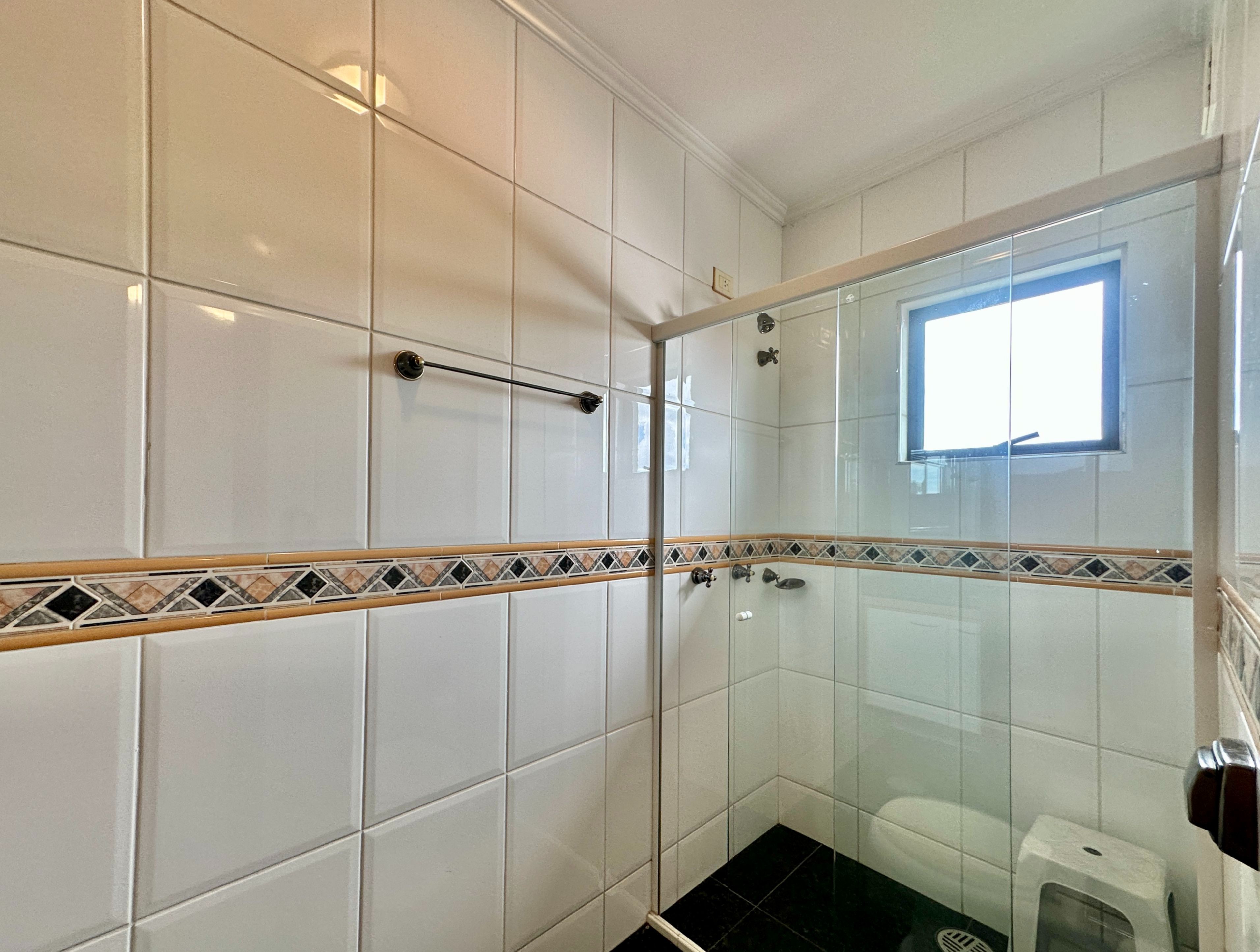 Excelente casa com 4 suítes na Granja Viana, foto 17 de 58