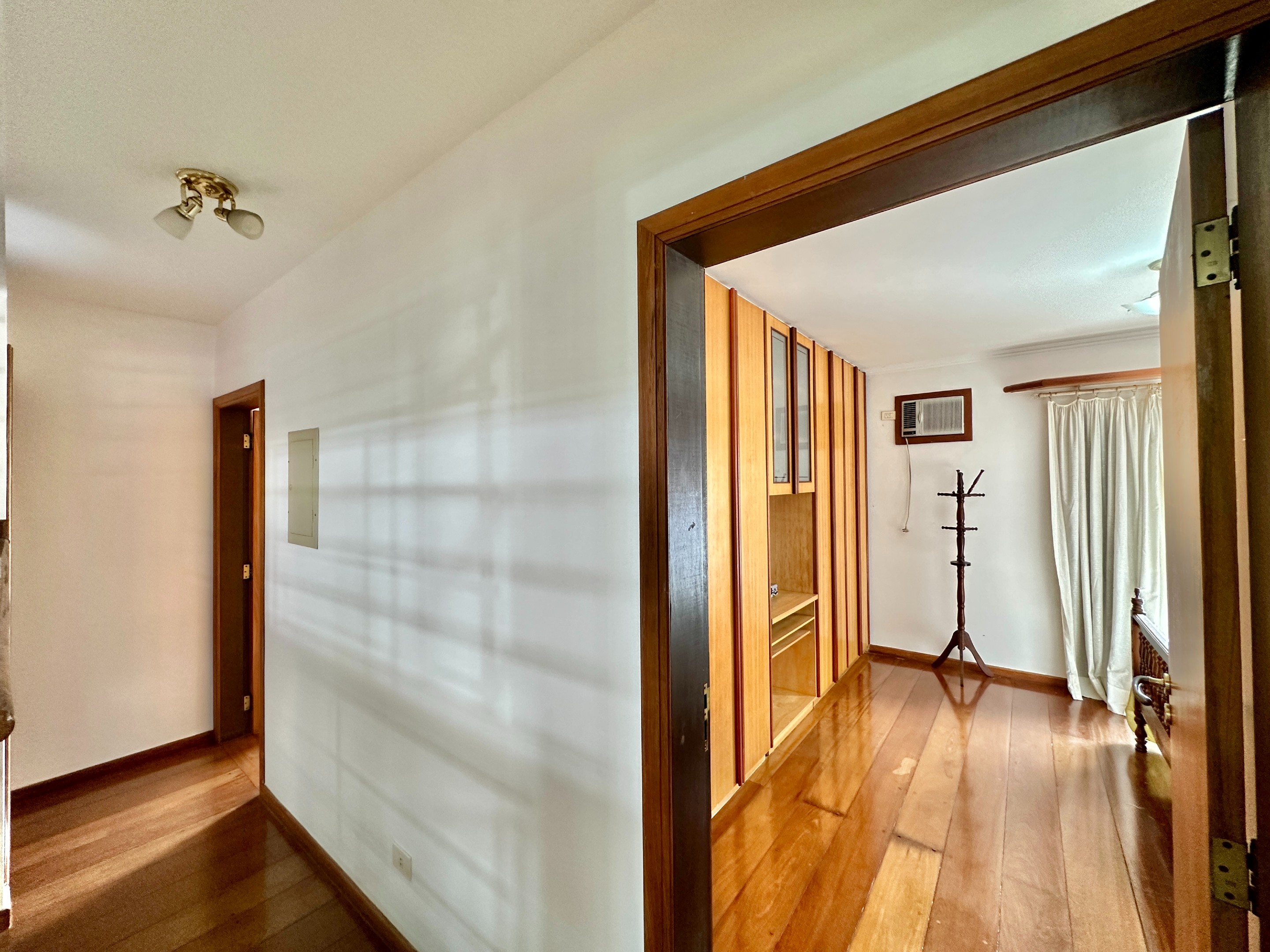 Excelente casa com 4 suítes na Granja Viana, foto 37 de 58