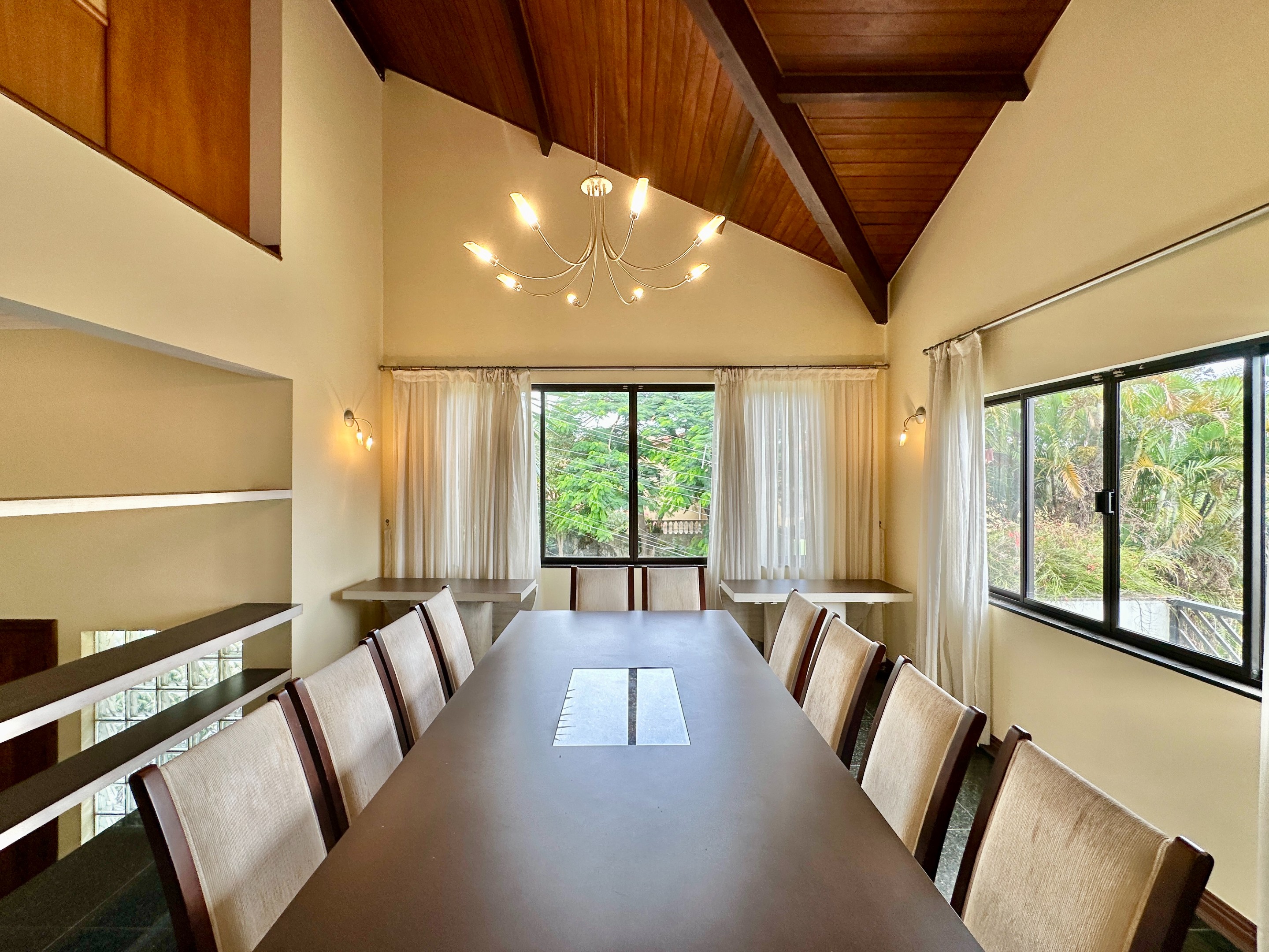 Excelente casa com 4 suítes na Granja Viana, foto 48 de 58