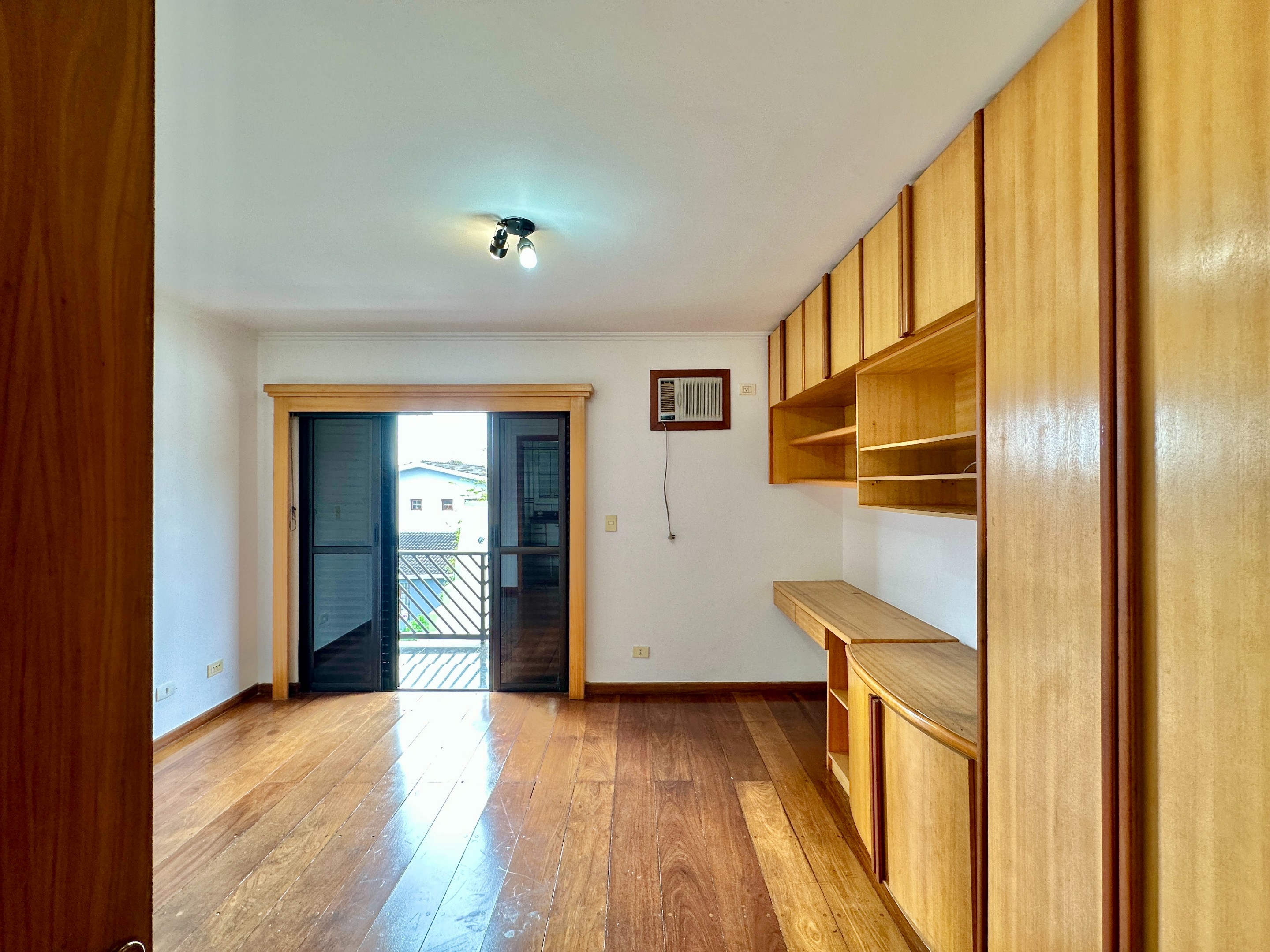 Excelente casa com 4 suítes na Granja Viana, foto 53 de 58