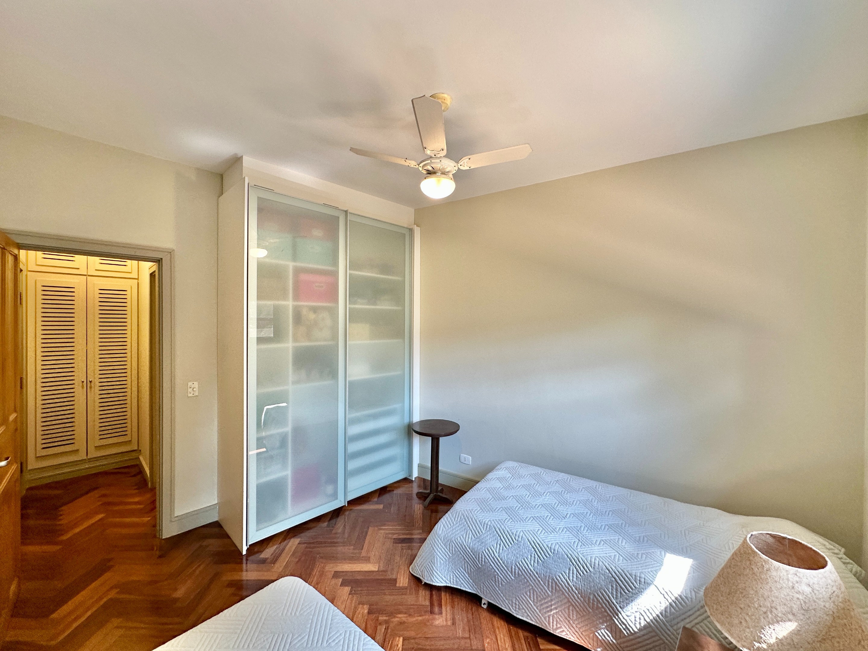 Casa linda de Arquiteto com 4 suítes na Granja Viana, foto 15 de 55