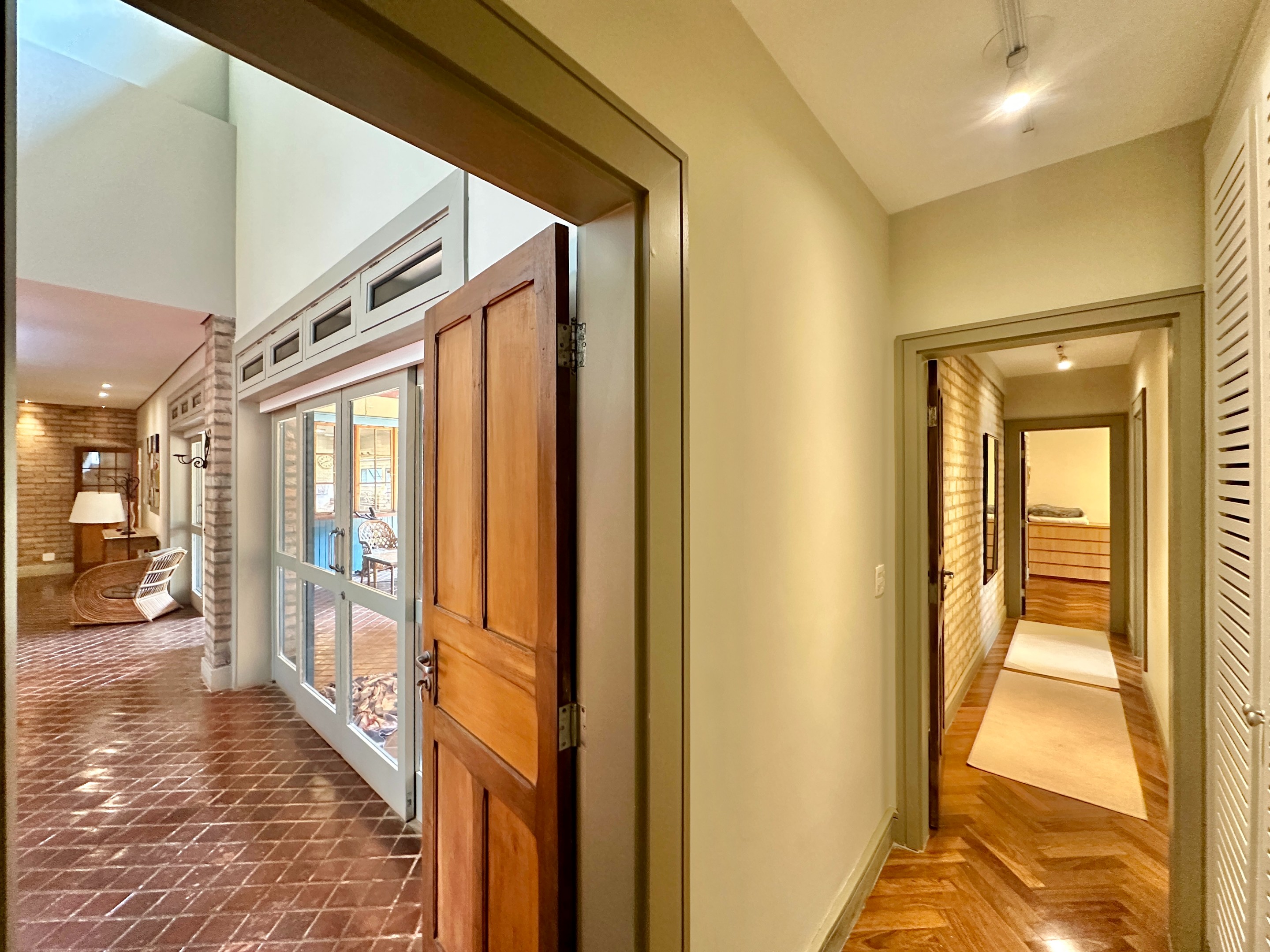 Casa linda de Arquiteto com 4 suítes na Granja Viana, foto 19 de 55