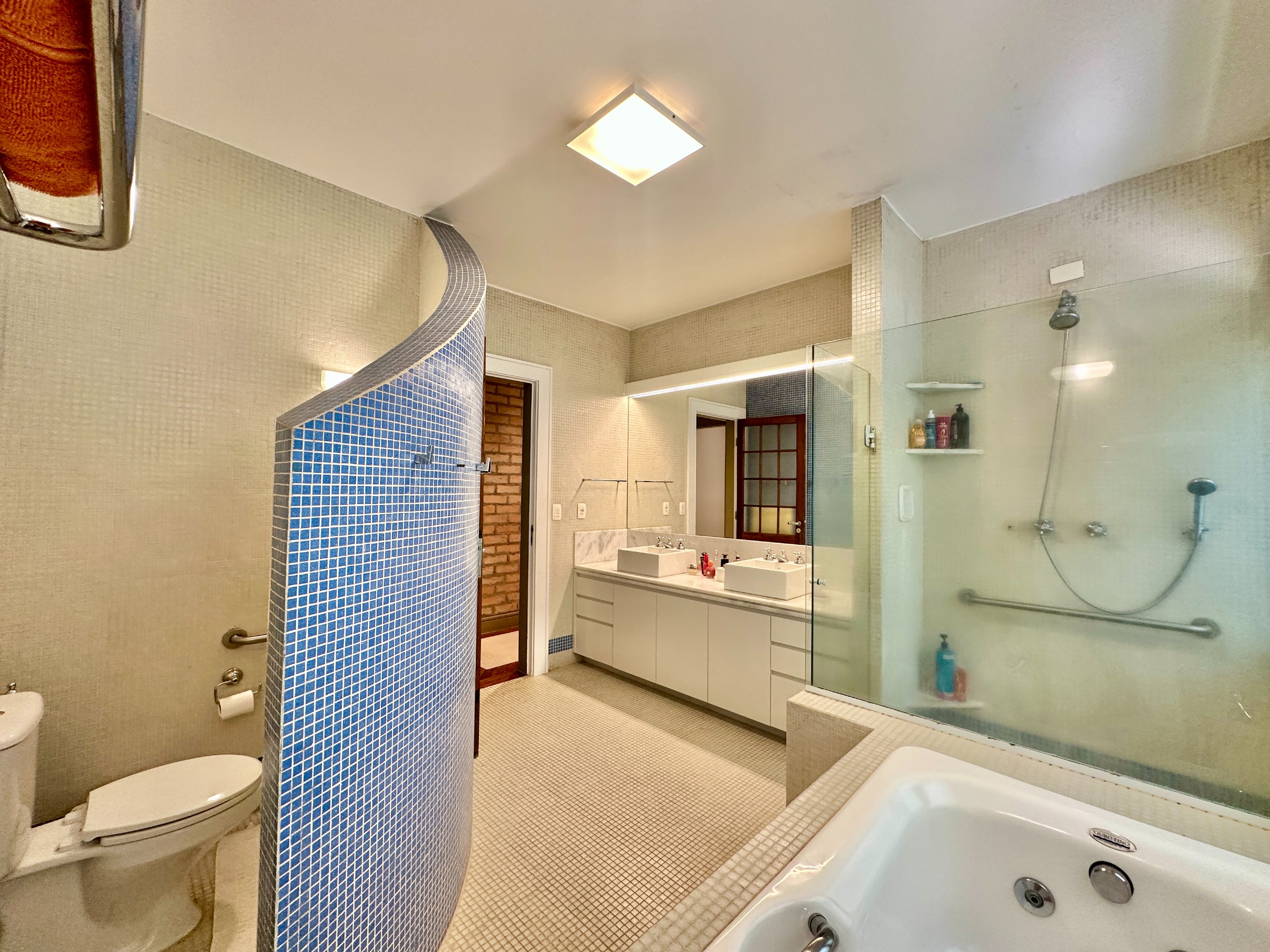 Casa linda de Arquiteto com 4 suítes na Granja Viana, foto 34 de 55