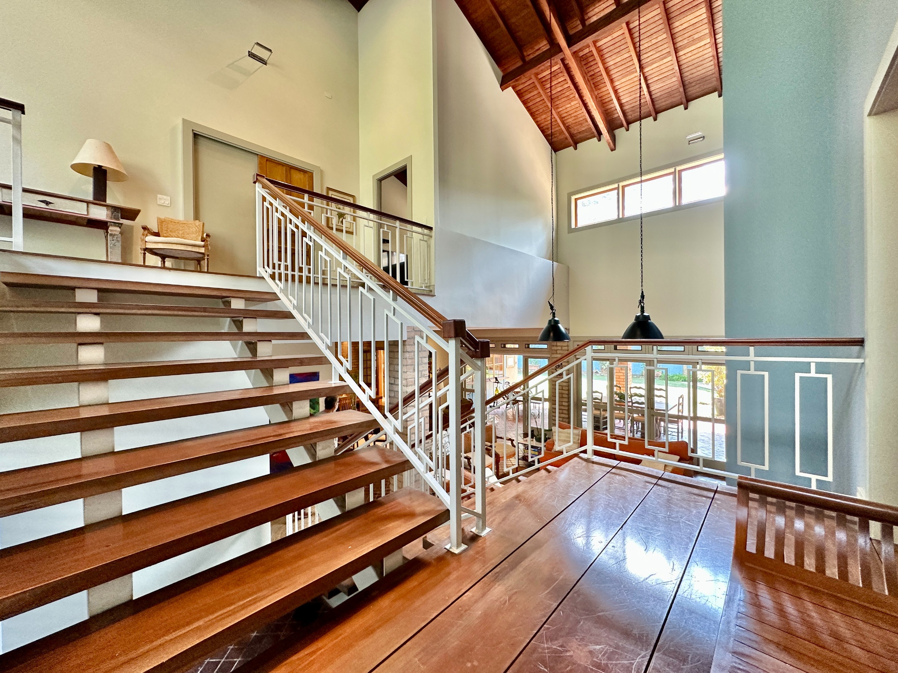 Casa linda de Arquiteto com 4 suítes na Granja Viana, foto 36 de 55