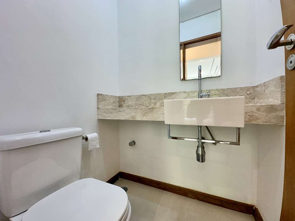 Casa moderna com 4 suítes na Granja Viana, foto 11 de 55