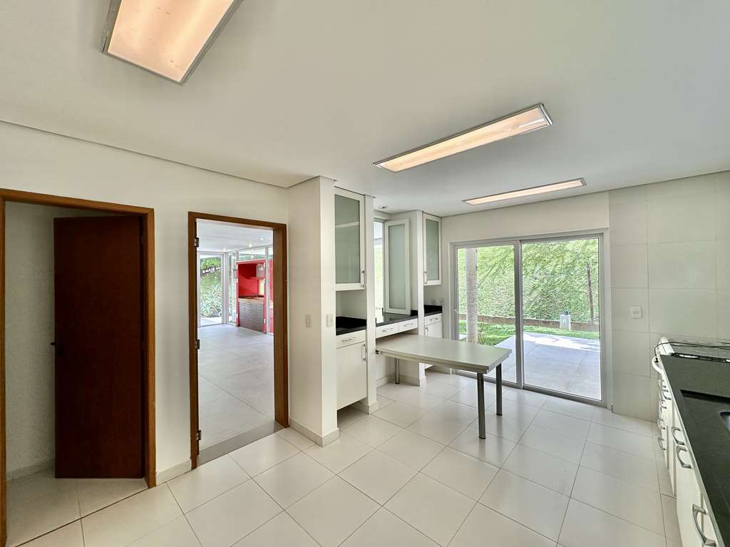 Casa moderna com 4 suítes na Granja Viana, foto 14 de 55
