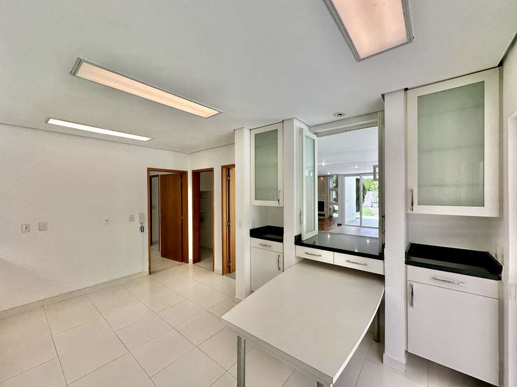 Casa moderna com 4 suítes na Granja Viana, foto 15 de 55