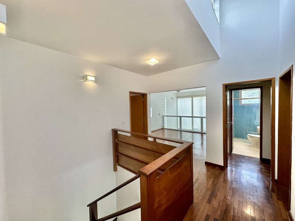 Casa moderna com 4 suítes na Granja Viana, foto 16 de 55