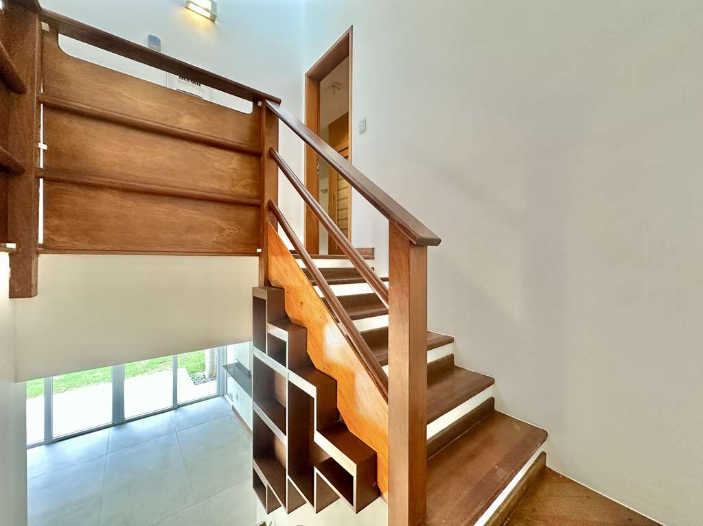 Casa moderna com 4 suítes na Granja Viana, foto 17 de 55
