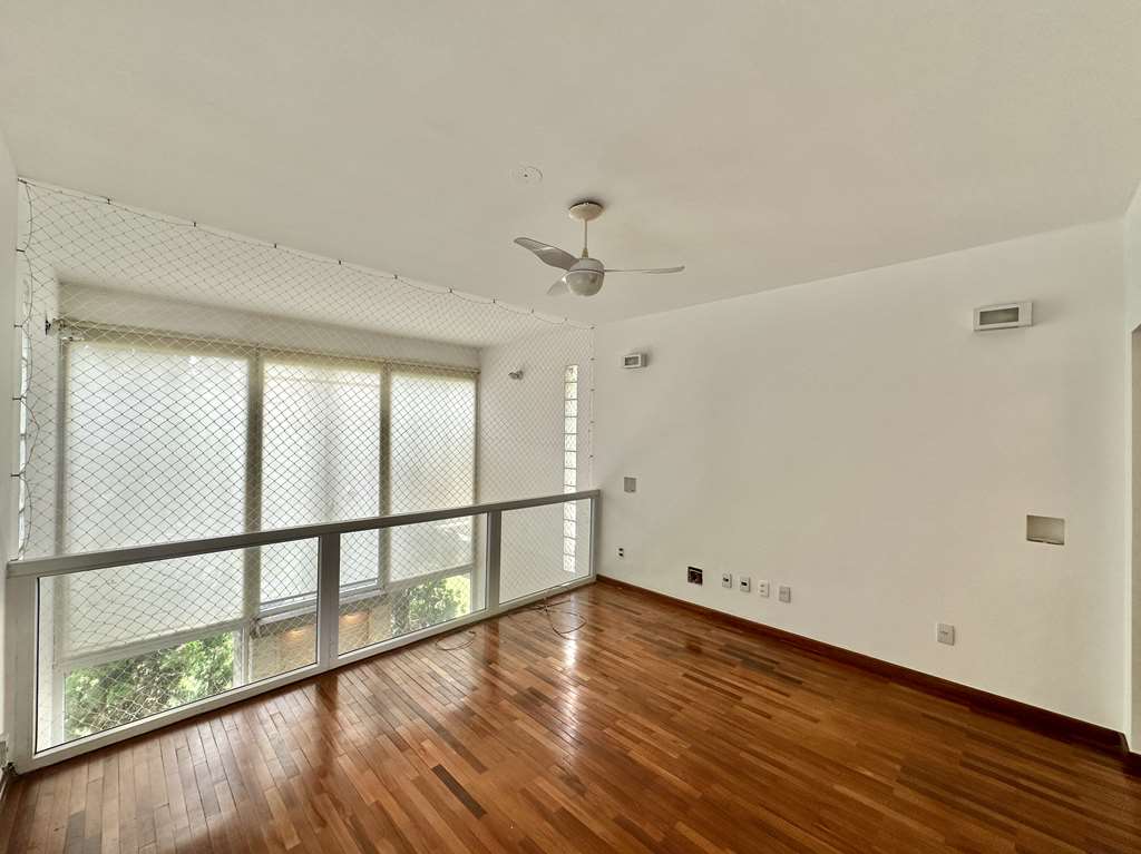 Casa moderna com 4 suítes na Granja Viana, foto 19 de 55