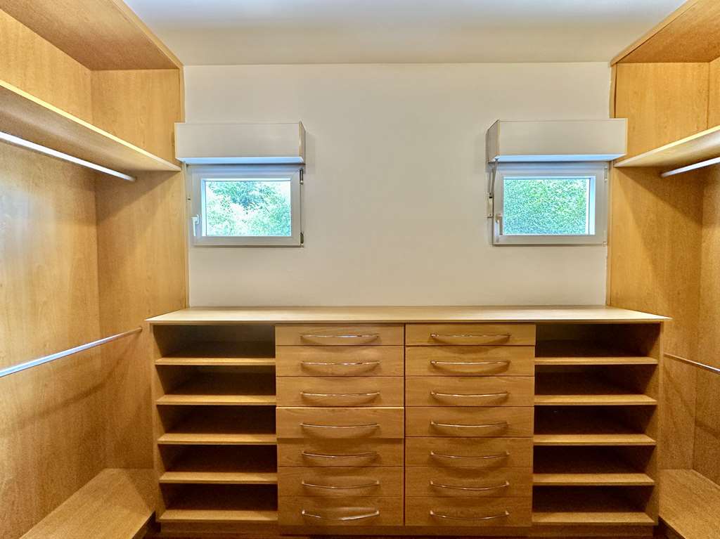 Casa moderna com 4 suítes na Granja Viana, foto 24 de 55