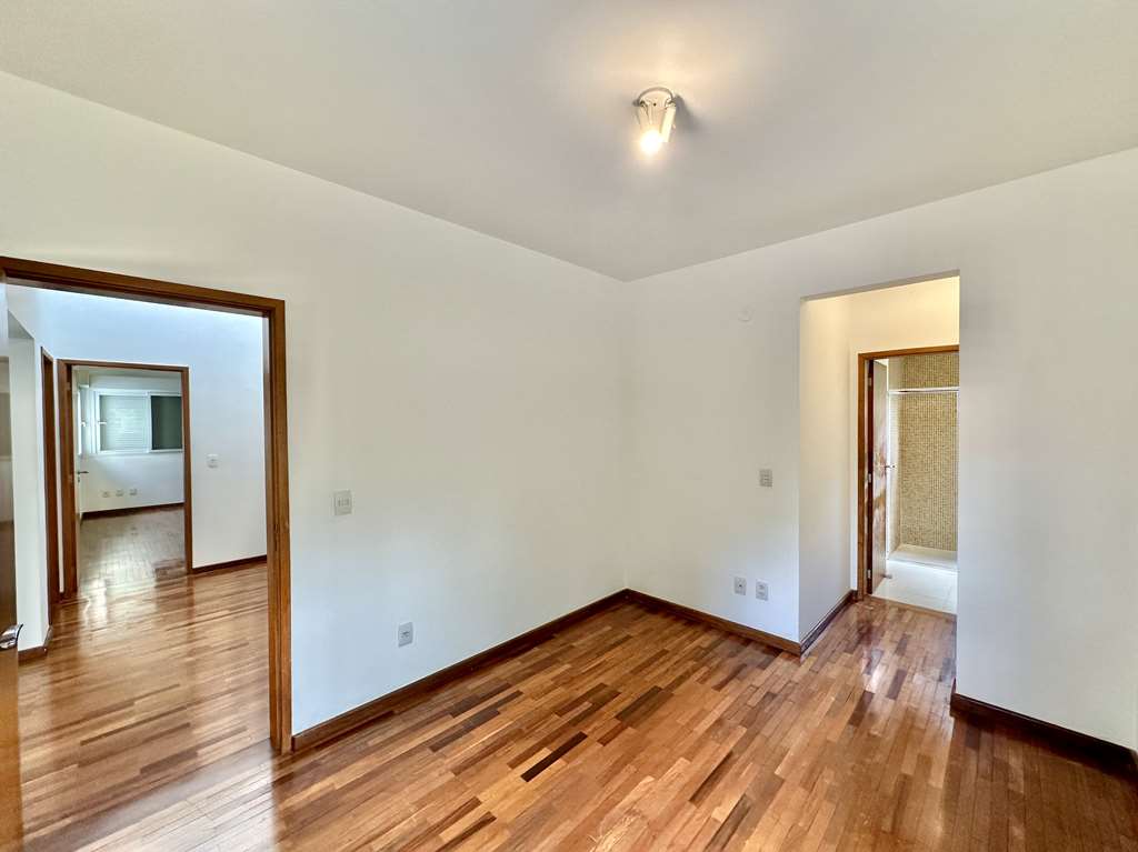 Casa moderna com 4 suítes na Granja Viana, foto 33 de 55