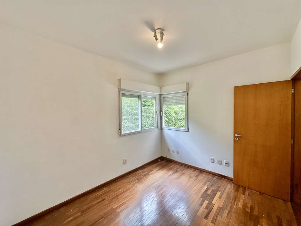 Casa moderna com 4 suítes na Granja Viana, foto 34 de 55
