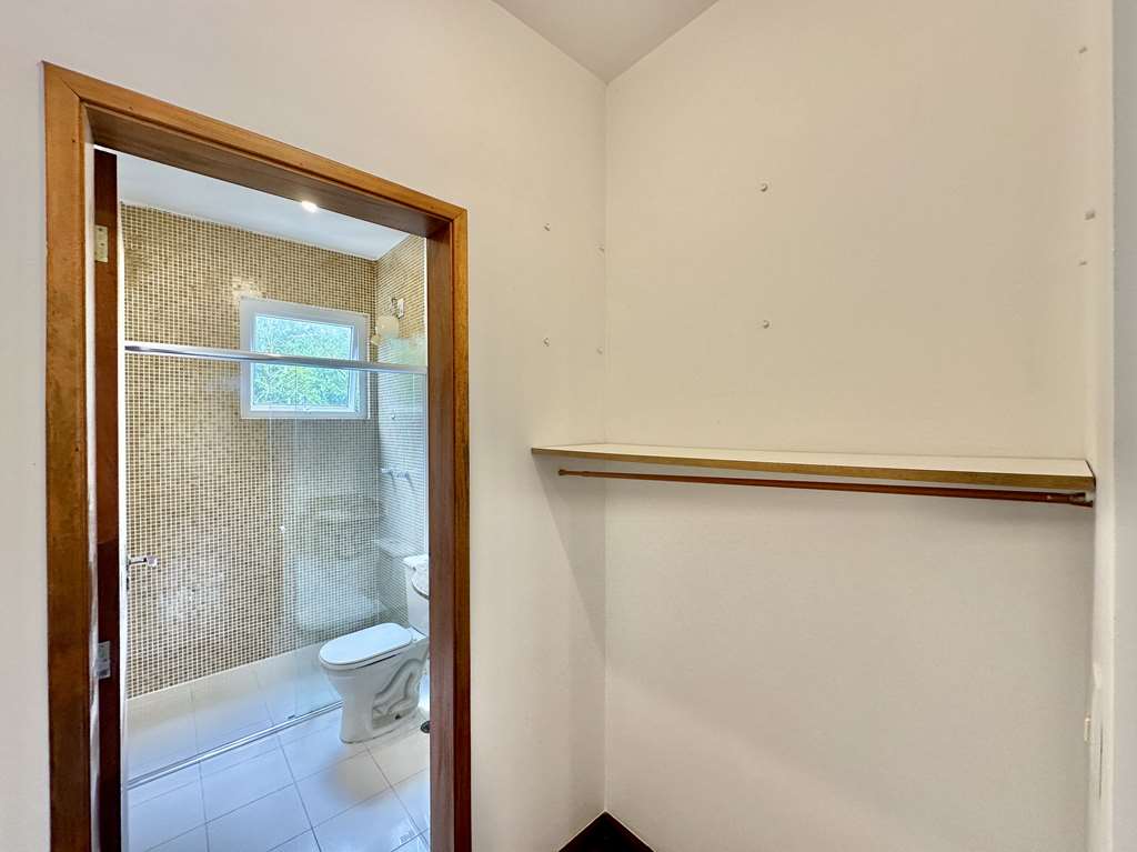 Casa moderna com 4 suítes na Granja Viana, foto 35 de 55