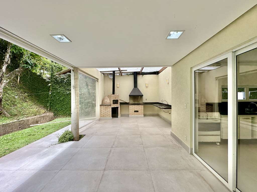 Casa moderna com 4 suítes na Granja Viana, foto 41 de 55