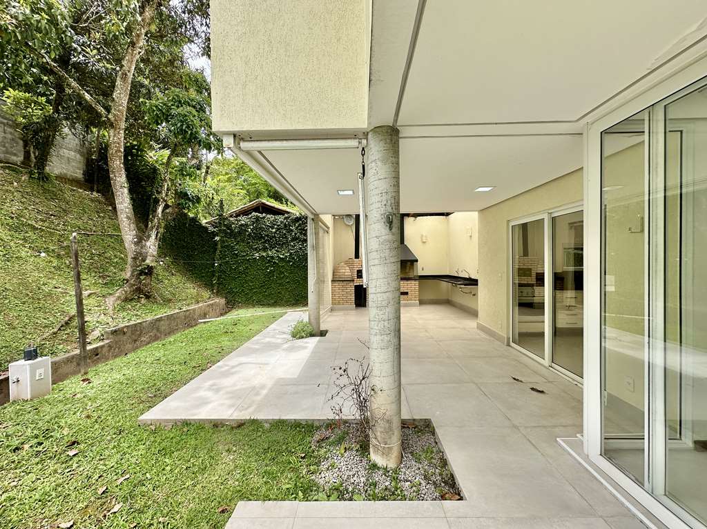 Casa moderna com 4 suítes na Granja Viana, foto 43 de 55