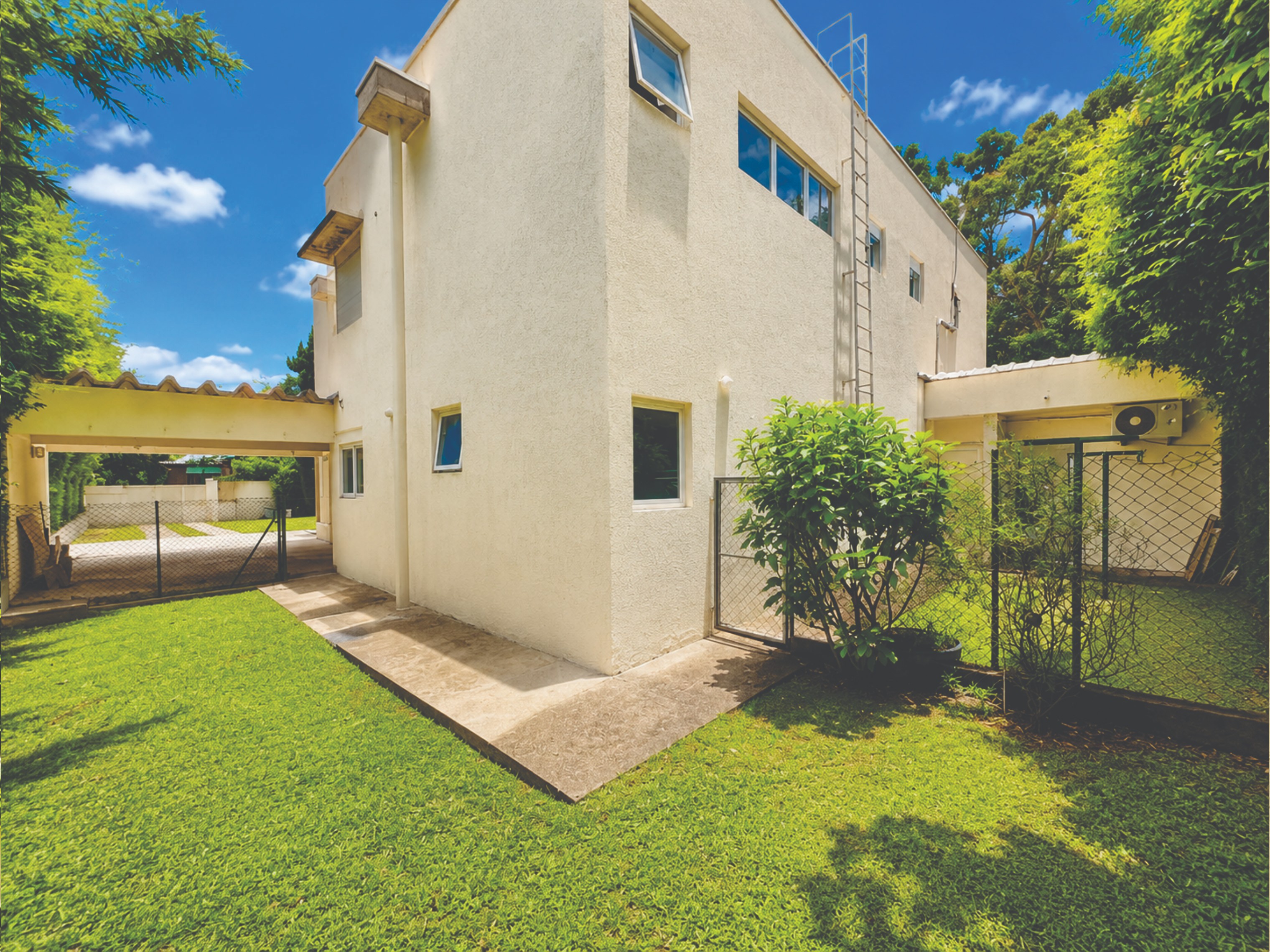 Casa moderna com 4 suítes na Granja Viana, foto 52 de 55