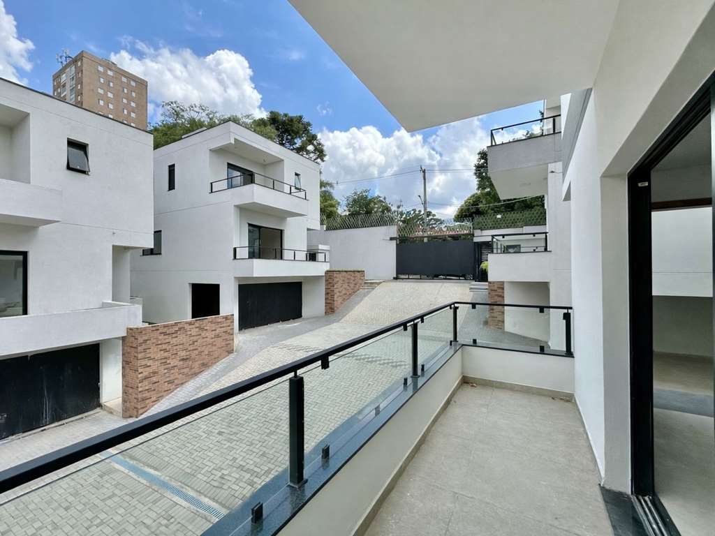 casa moderna 0km com 3 suítes na Granja Viana, foto 8 de 26
