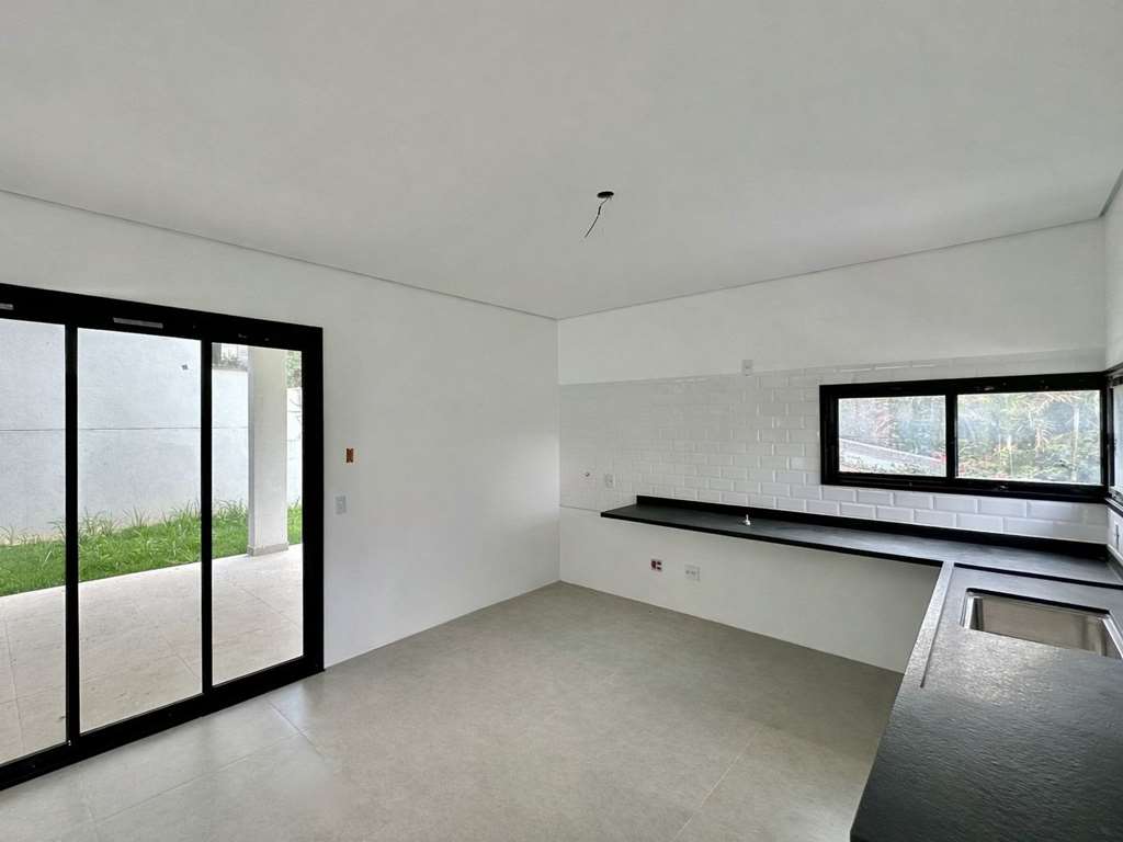 casa moderna 0km com 3 suítes na Granja Viana, foto 11 de 26
