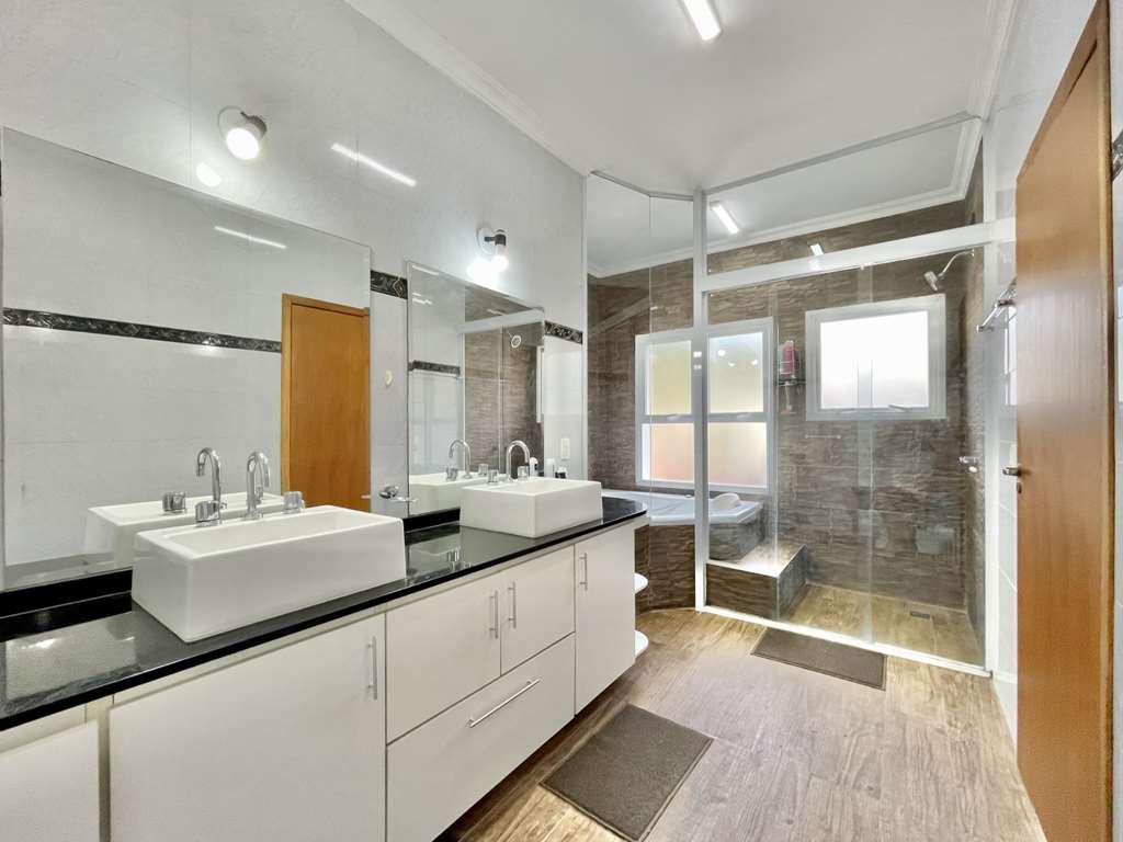 Casa impecável com 4 dormitórios / 3 suítes , foto 32 de 50