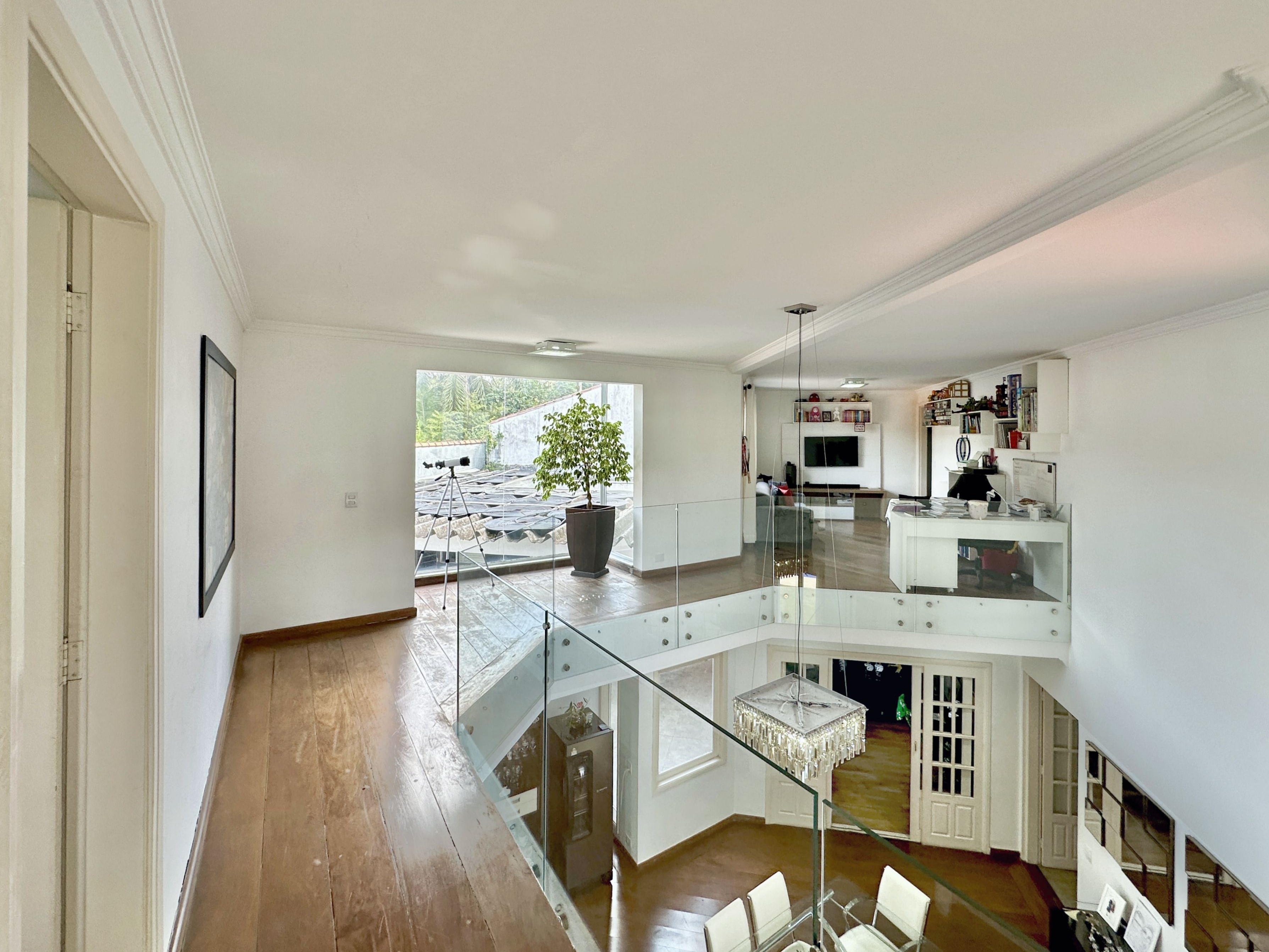 Casa com 4 dormitórios / 2 suíte na Granja Viana, foto 16 de 53