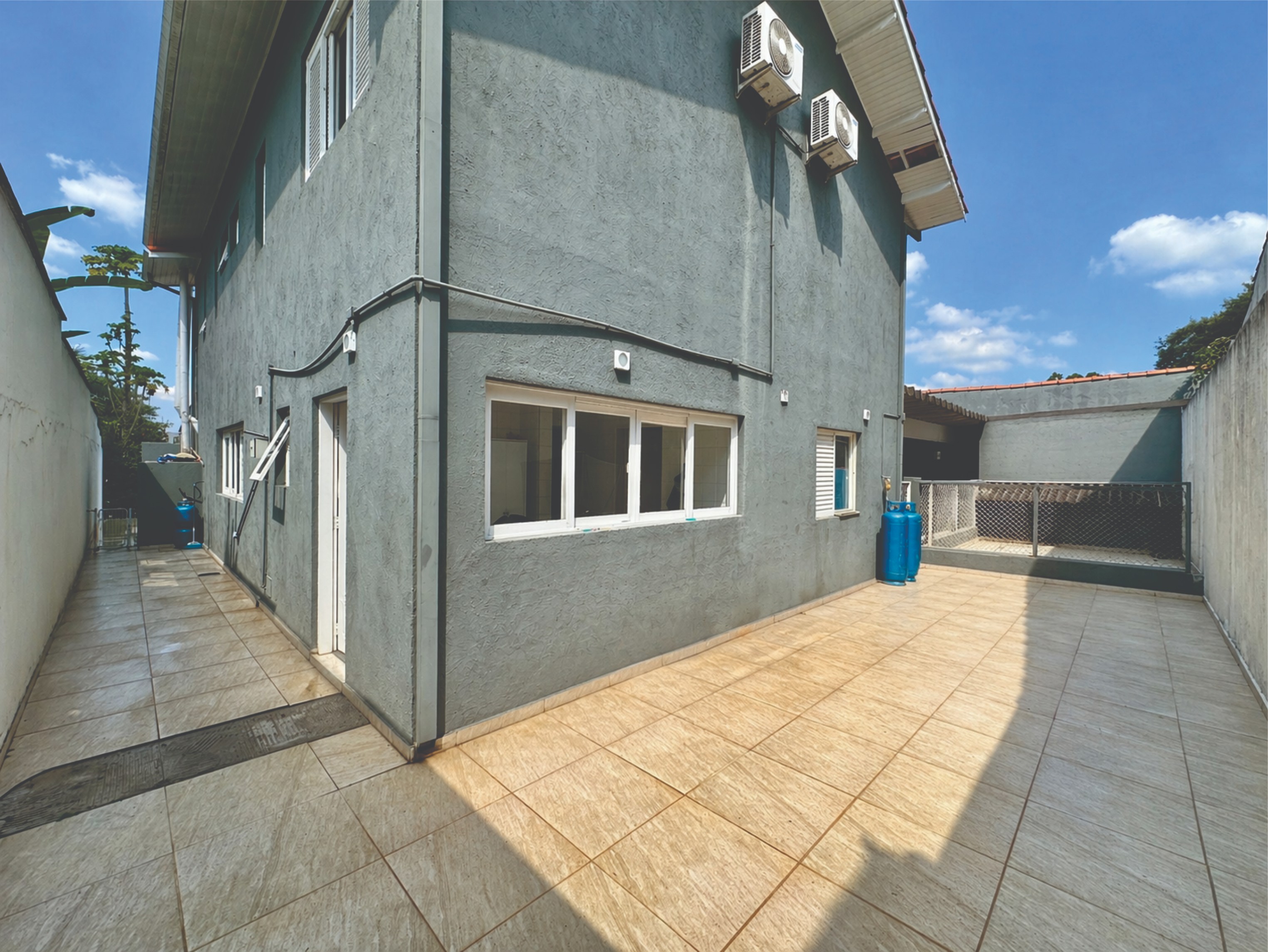 Casa com 4 dormitórios / 2 suíte na Granja Viana, foto 30 de 53
