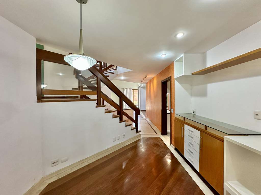 Casa Impecável com 4 dormitórios / 2 suítes na Granja Viana, foto 5 de 55