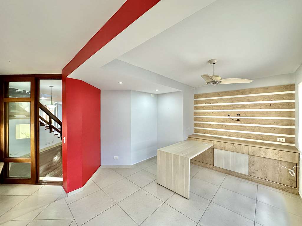 Casa Impecável com 4 dormitórios / 2 suítes na Granja Viana, foto 14 de 55