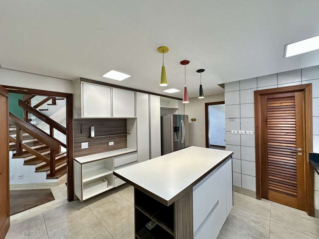 Casa Impecável com 4 dormitórios / 2 suítes na Granja Viana, foto 17 de 55