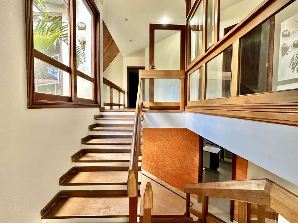 Casa Impecável com 4 dormitórios / 2 suítes na Granja Viana, foto 20 de 55