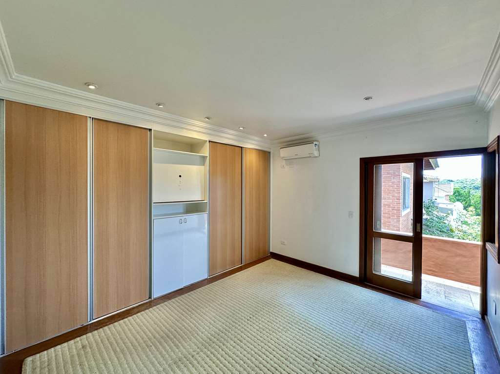 Casa Impecável com 4 dormitórios / 2 suítes na Granja Viana, foto 22 de 55