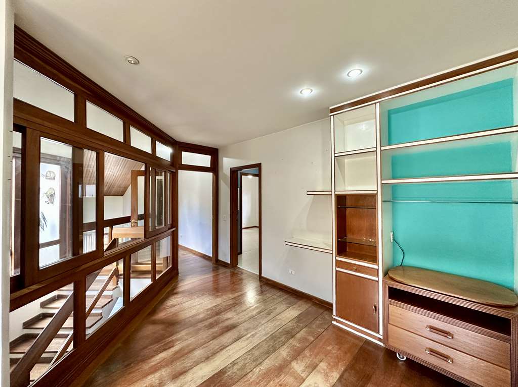 Casa Impecável com 4 dormitórios / 2 suítes na Granja Viana, foto 23 de 55